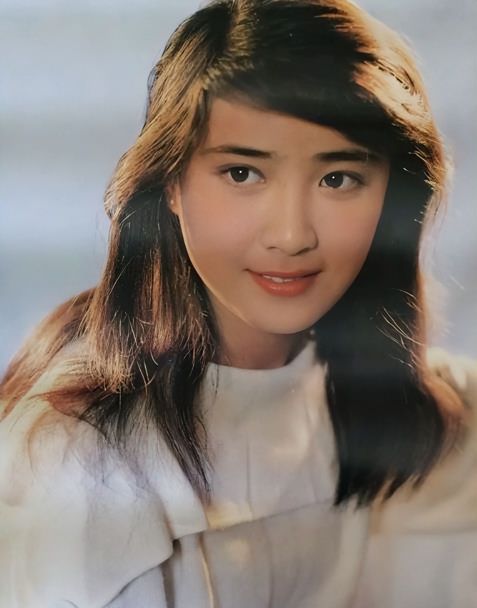 8位挂历女神：巩俐华贵、周迅灵动、瞿颖最奔放，谁是你心中第一