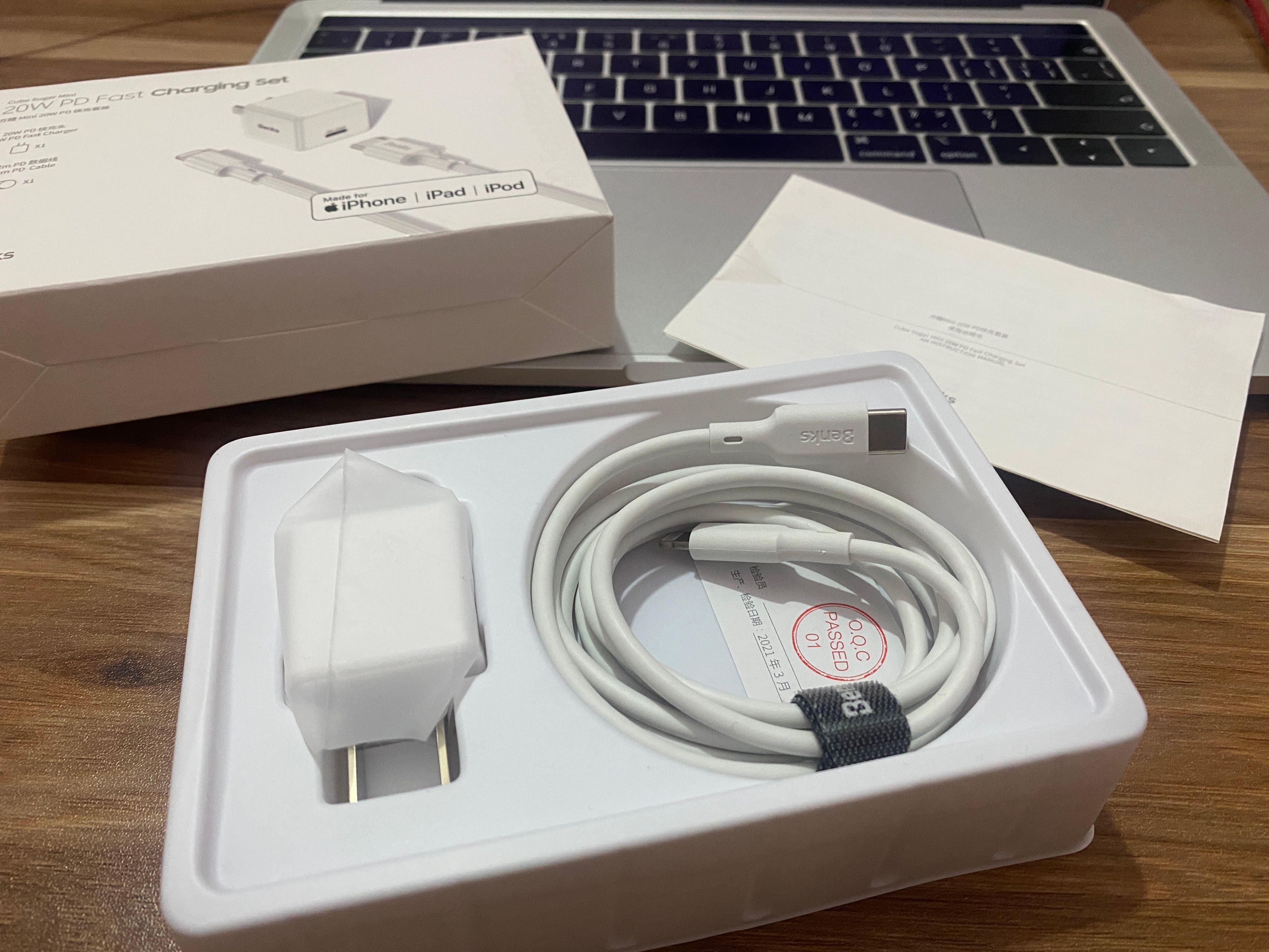 Benks 方糖快充头：20W 快充功率，体积Mini小巧