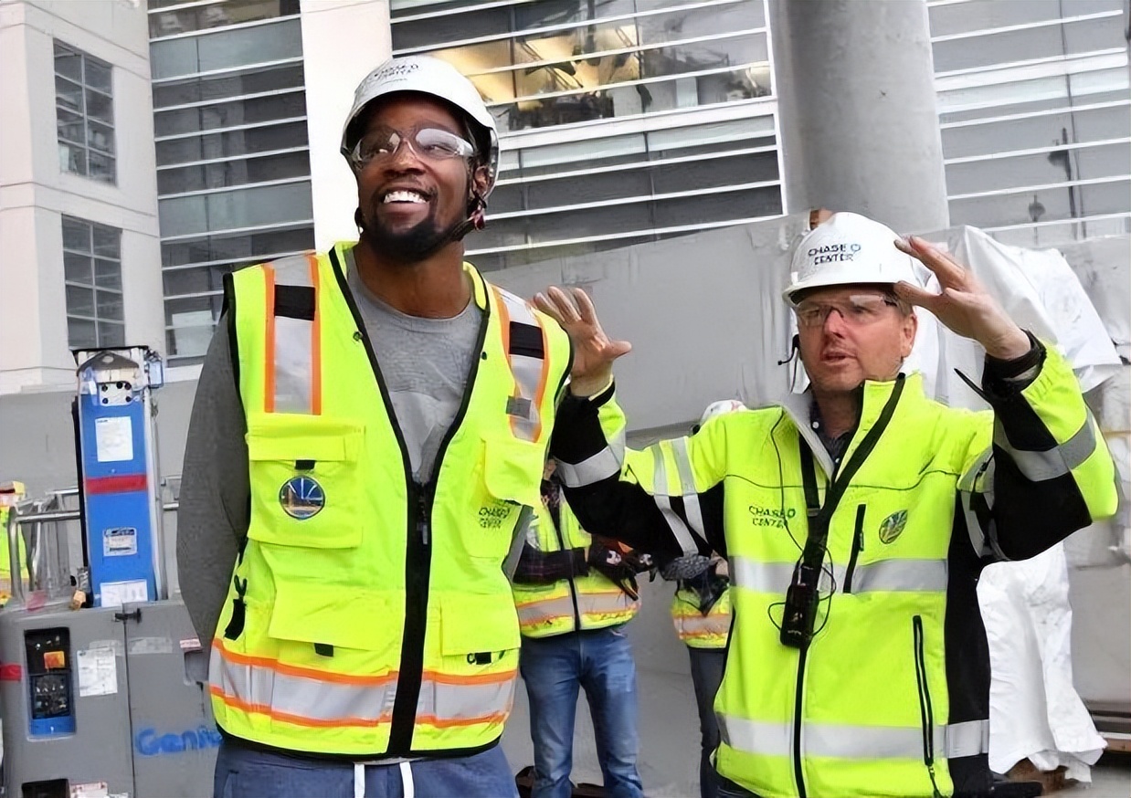 nba球星为什么罚球不跳(NBA十大未解之谜：马龙罚球一直念咒语，乔丹最后一投有没推人？)