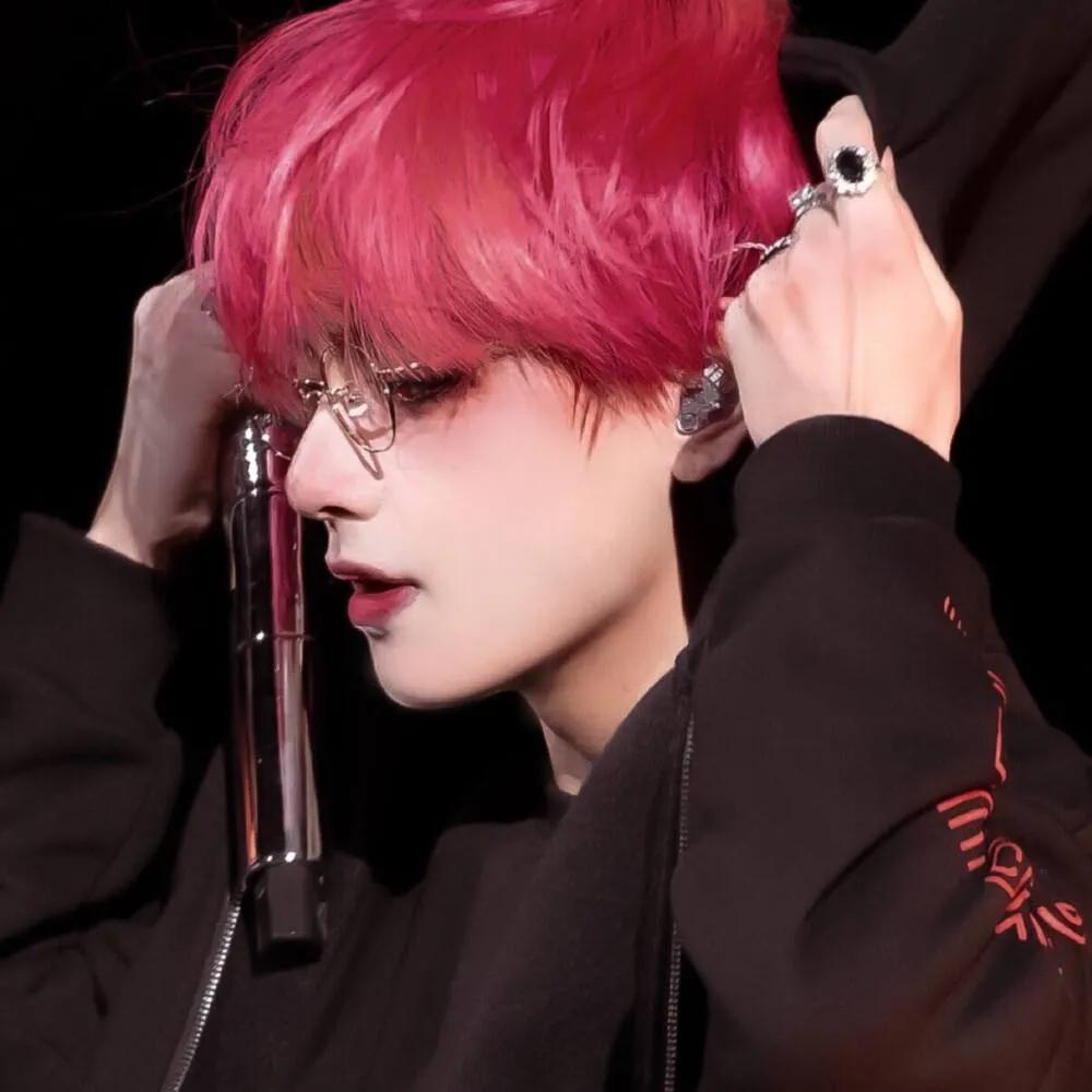 KPOP爱豆中的社交悍匪和社恐