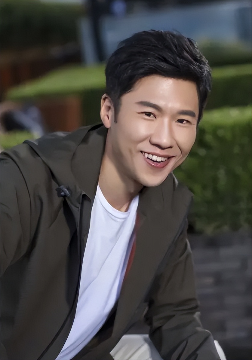 “天下第一嫂”王馥荔：丈夫为她写保证书，儿子王骁是最大的骄傲