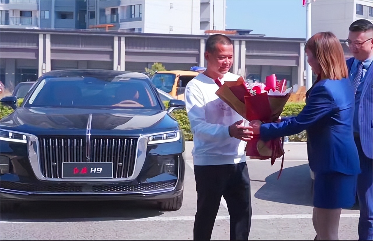 全红婵50万豪车闲置在家8个月，哥哥常打理，弟弟妹妹也开始跳水