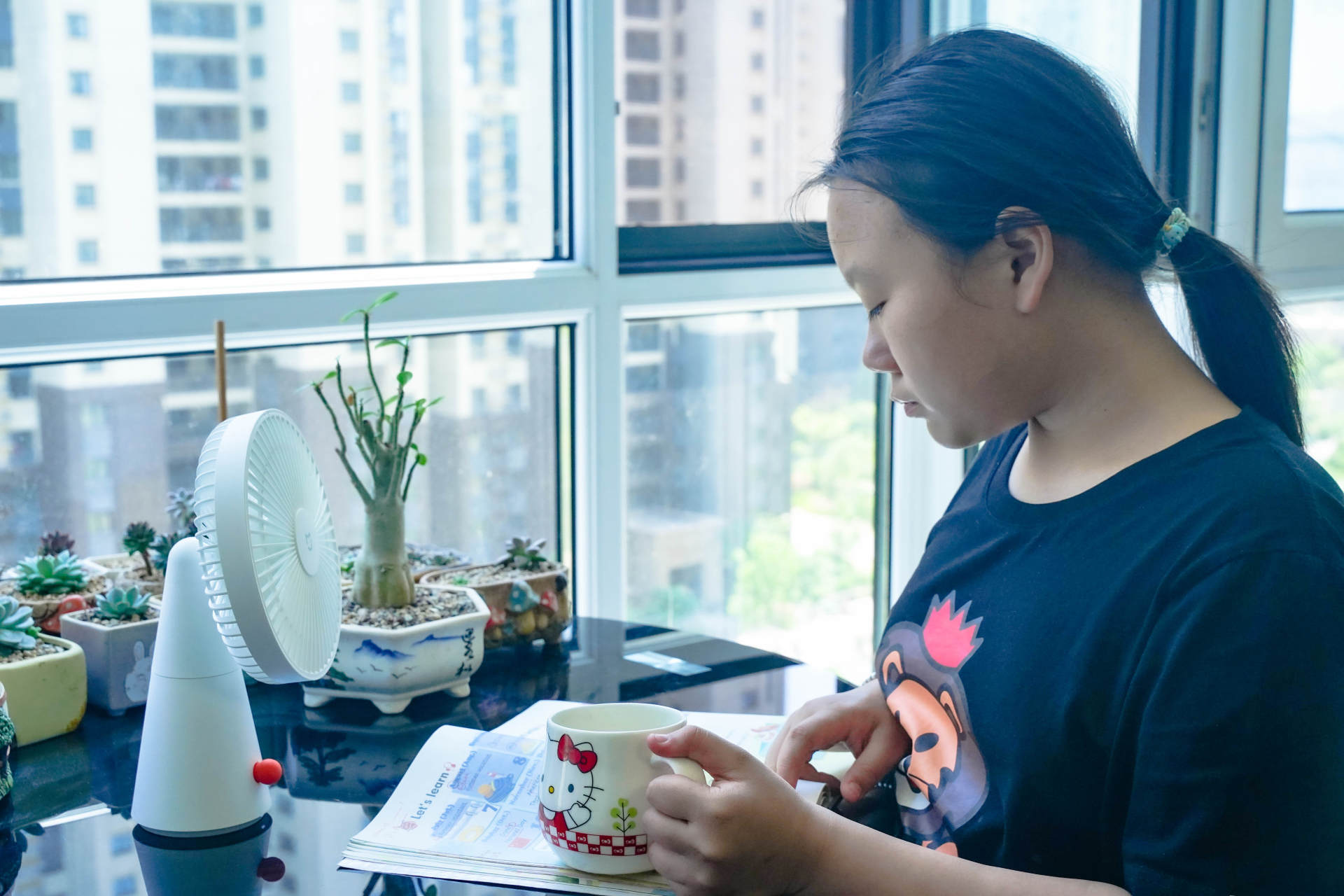 小巧便携还静音。入手米家桌面移动风扇，享受清凉一夏