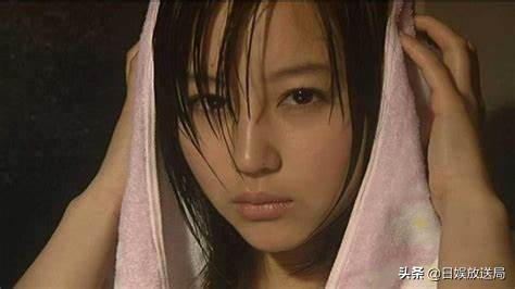 “日剧吧四大台柱”之为爱退圈的堀北真希的演艺之路大盘点