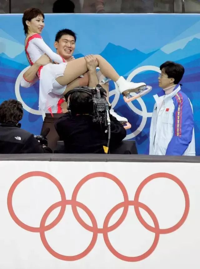 2012奥运会100米决赛(“Olympics”最早的中文译名居然叫“我能比呀”)