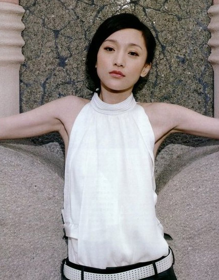周迅，时尚优雅型美女
