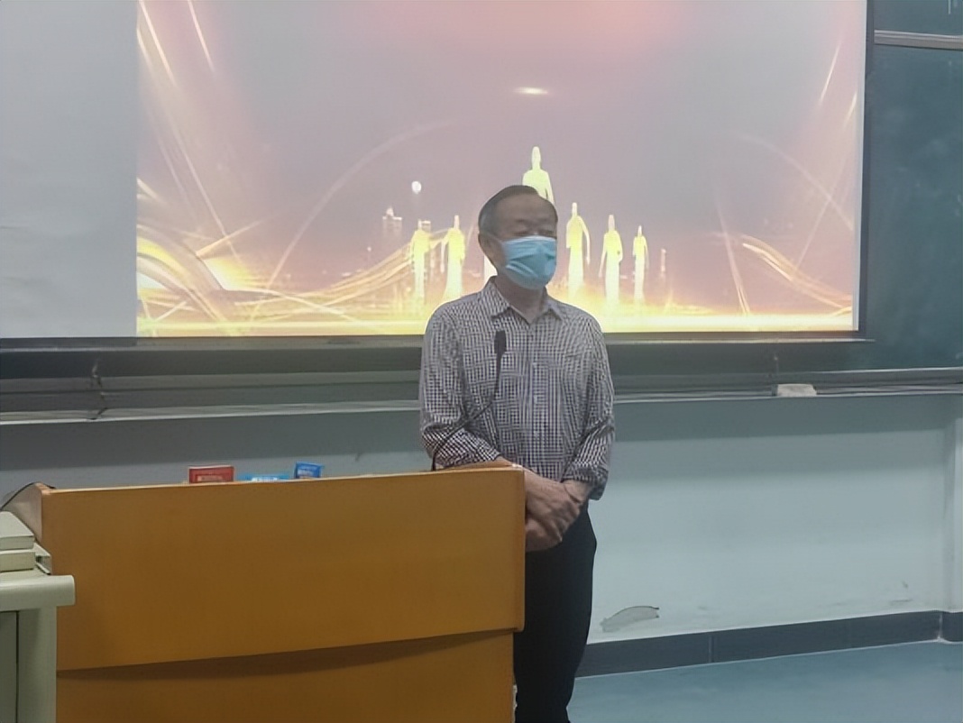 湖北工业大学继续教育学院 | 表彰大会立典范，文明寝室树新风