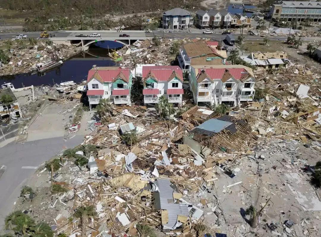 《飓风奇劫》美国飓风有多厉害，他们的房子咋那么脆？