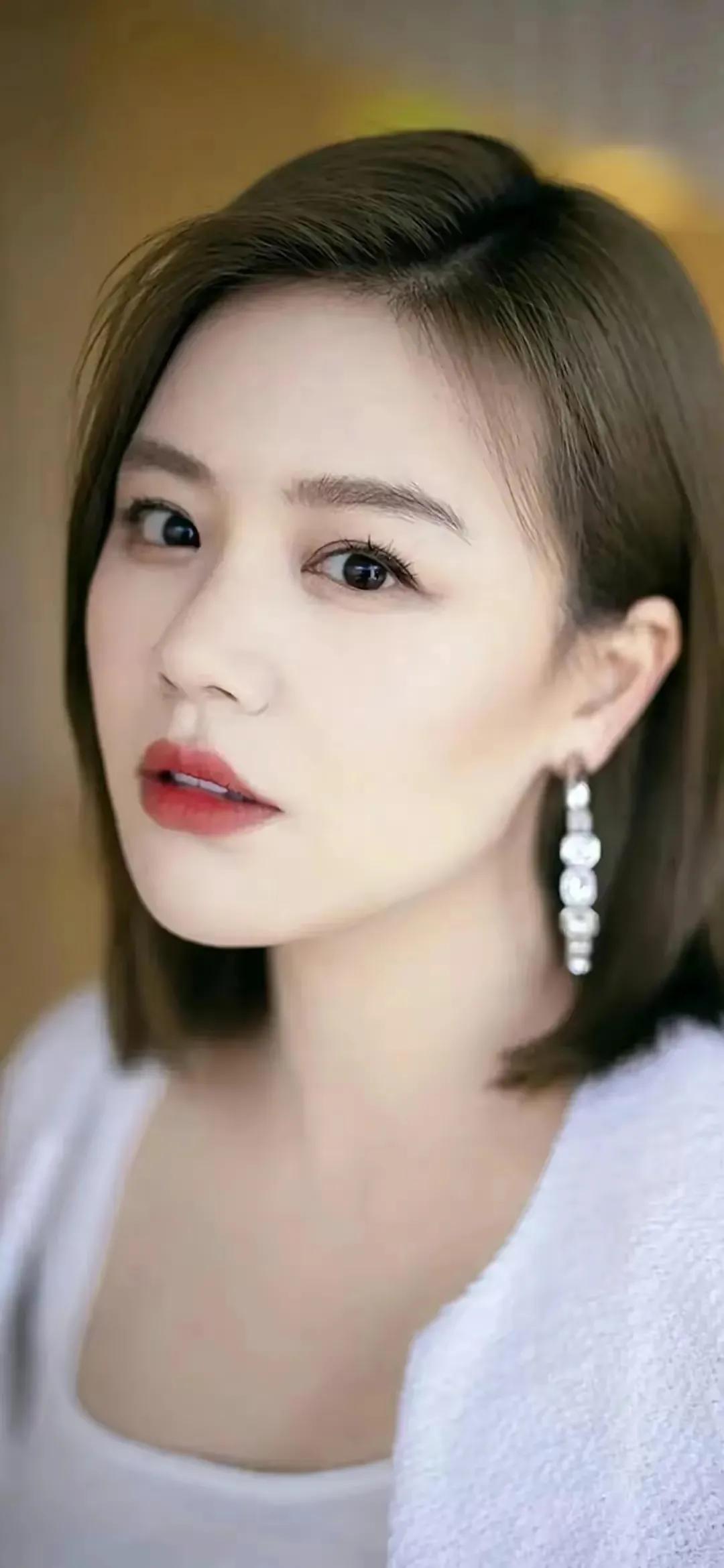 马思纯嫣然一笑