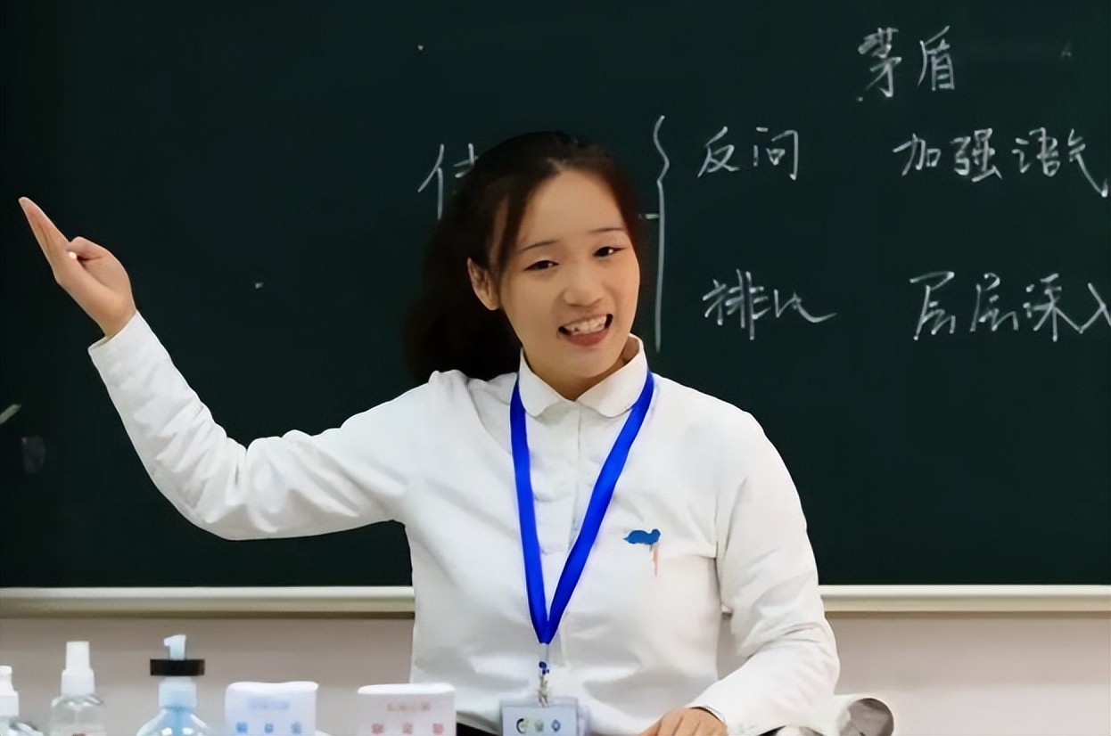 若学生刚过二本分数线，应该是学师范还是学护理？听听学姐的忠告