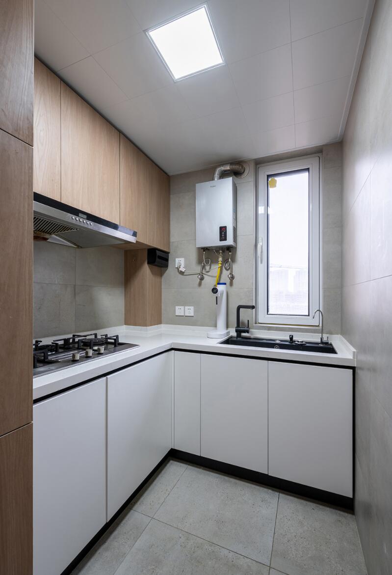 110㎡的户型，餐厅却只有巴掌大，她以逆向思维改造后，超舒适