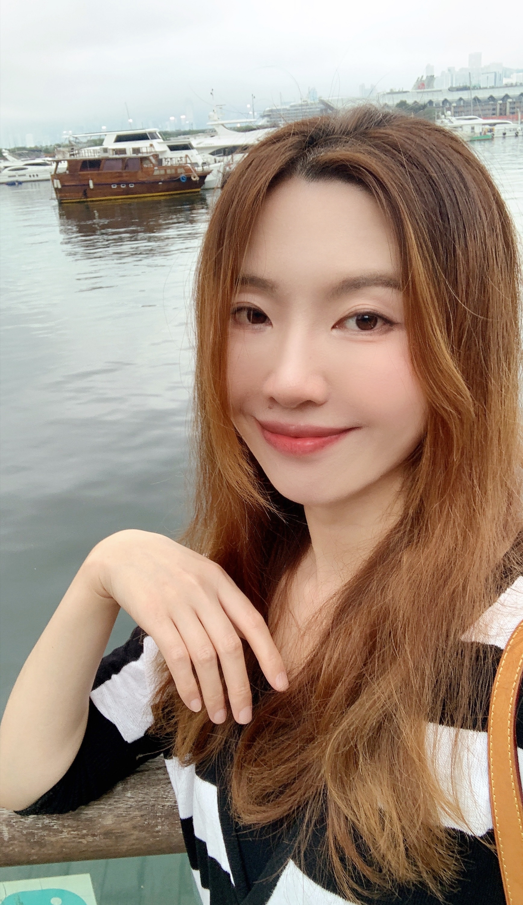 周燕妮也不会怪罪那些骂她的人,只是她觉得普罗大众审视辨别事物真伪