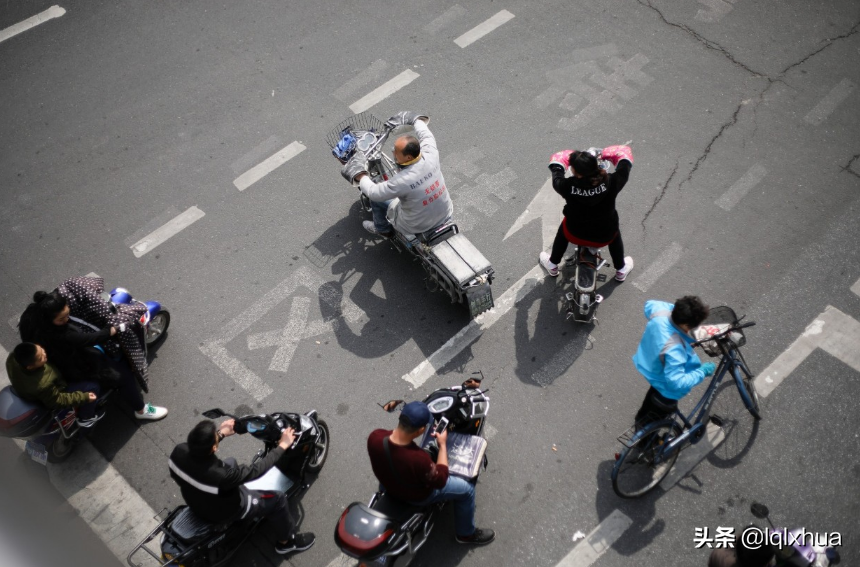 电动两轮、三轮车、摩托车上牌需要哪些条件？费用多少钱？明确了