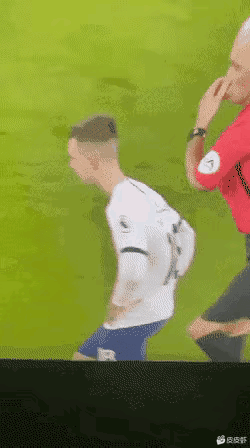 爆笑段子神回复（62）：你抽烟的样子真帅