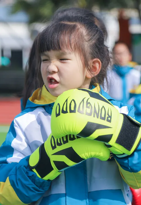 四川天府新区南湖小学（含北区）新教师亮相展示