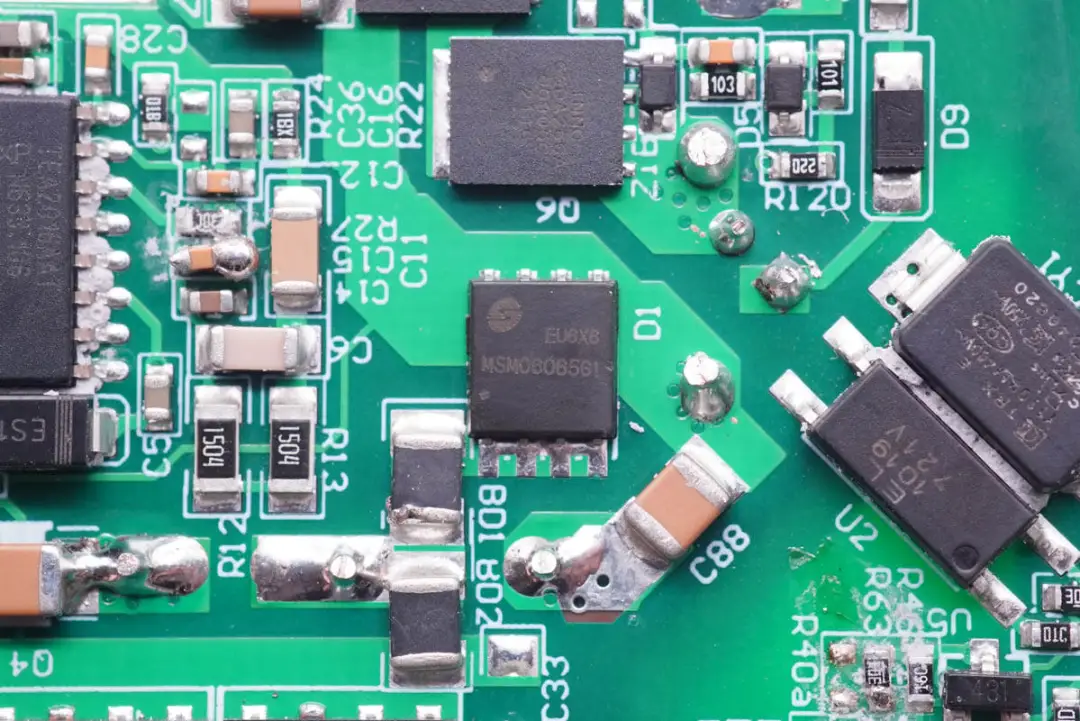 美浦森推出230W碳化硅+氮化镓LLC电源方案