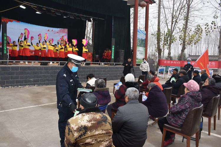 邯郸交巡警支队磁县大队积极参加新时代文明实践“党的十九届六中全会”文艺宣讲活动