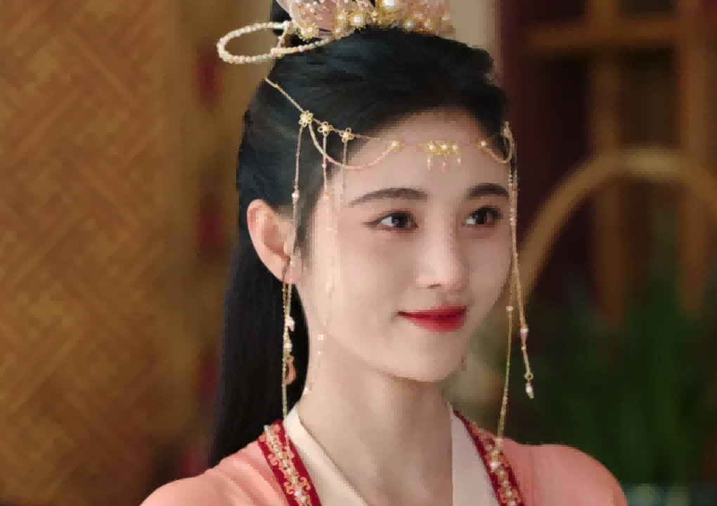 颜值不够别带“额饰”！13位女星造型PK，谁才撑得起倾国倾城