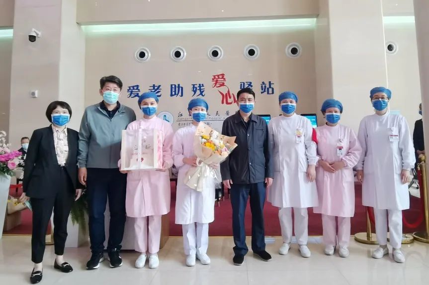护士节前夕，江西省人民医院领导走访慰问一线护理工作者