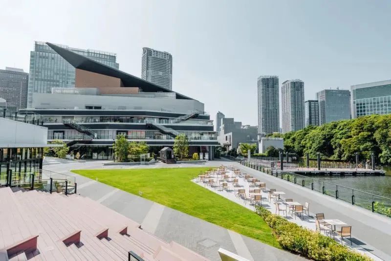 擁抱自然的公園式商業(yè)引領(lǐng)城市微度假，打通消費者的情感鏈接