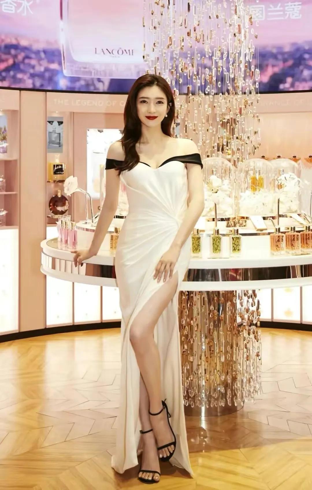 女星江疏影—温柔如水，美丽动人