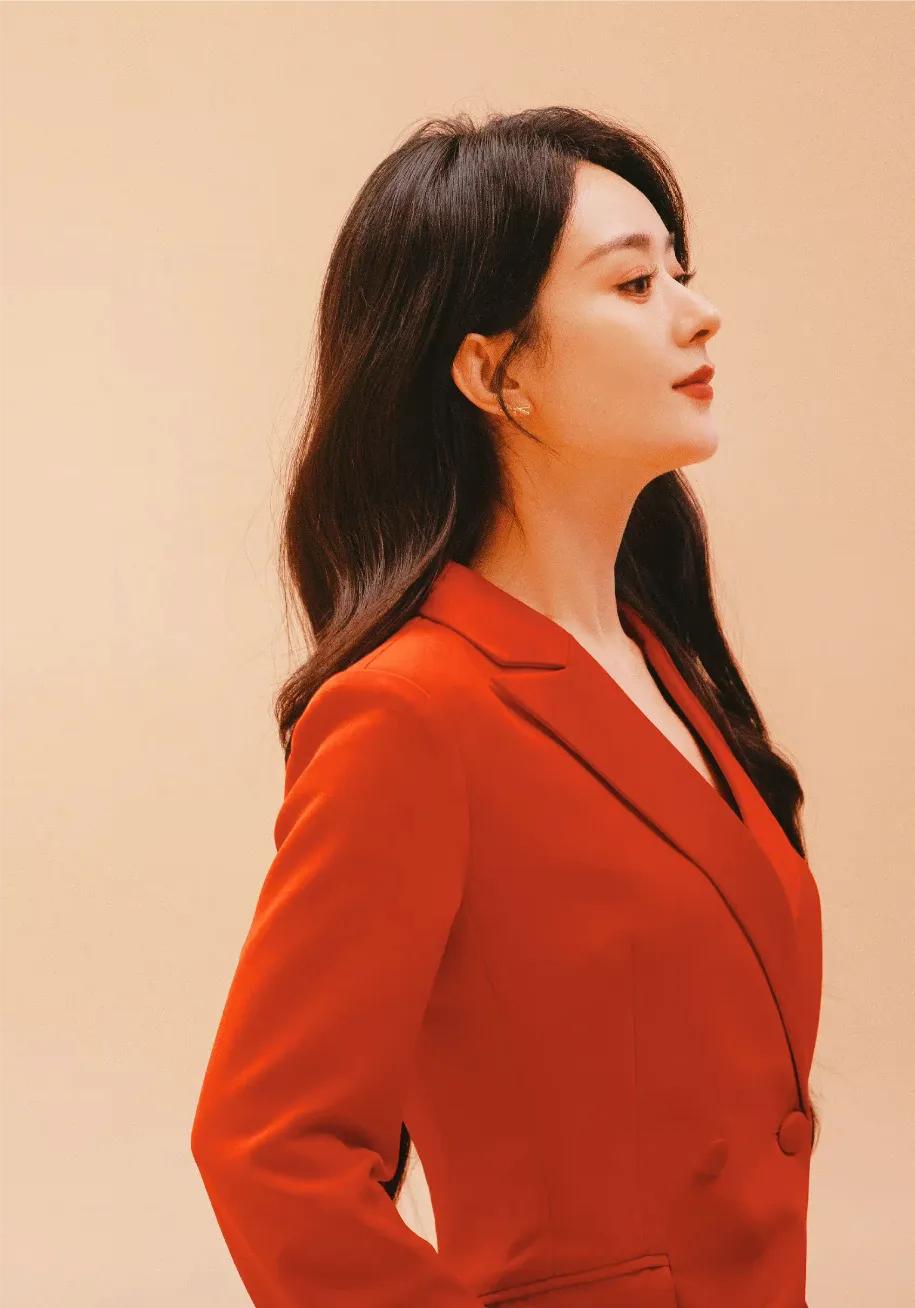 赵丽颖彩妆代言照，绰姿月韵，飒爽美艳，惊了谁的心