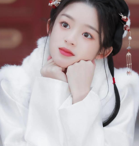 “一张嘴就露馅”的7位童星，缺点被放大，一个比一个亏