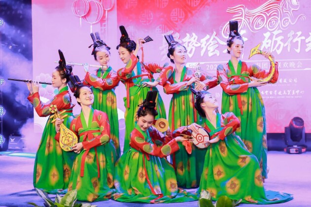 廣州羿豐置業2022迎春團拜聯歡晚會隆重舉行