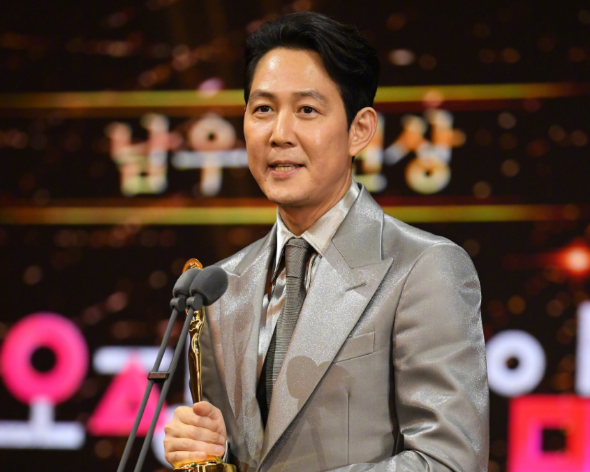 韩国青龙大赏明星生图！没了滤镜颜值集体掉线，金高银发际线堪忧