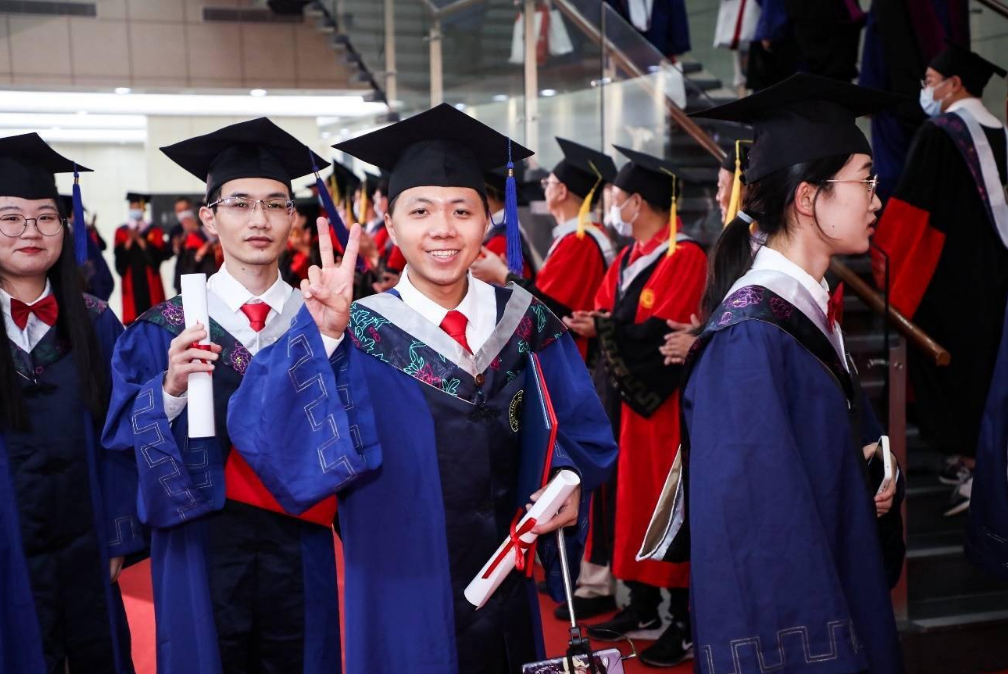 研究生学历不如本科？北大研究生面试被拒，面试官说出原因