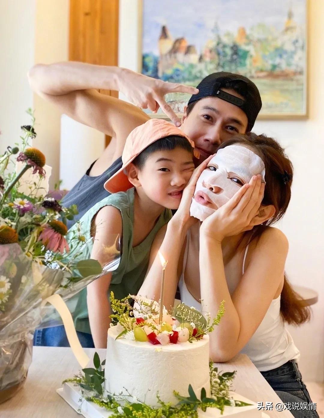 陈嘉桦晒全家福庆41岁生日，戏称长大的儿子劲宝为“猛男”