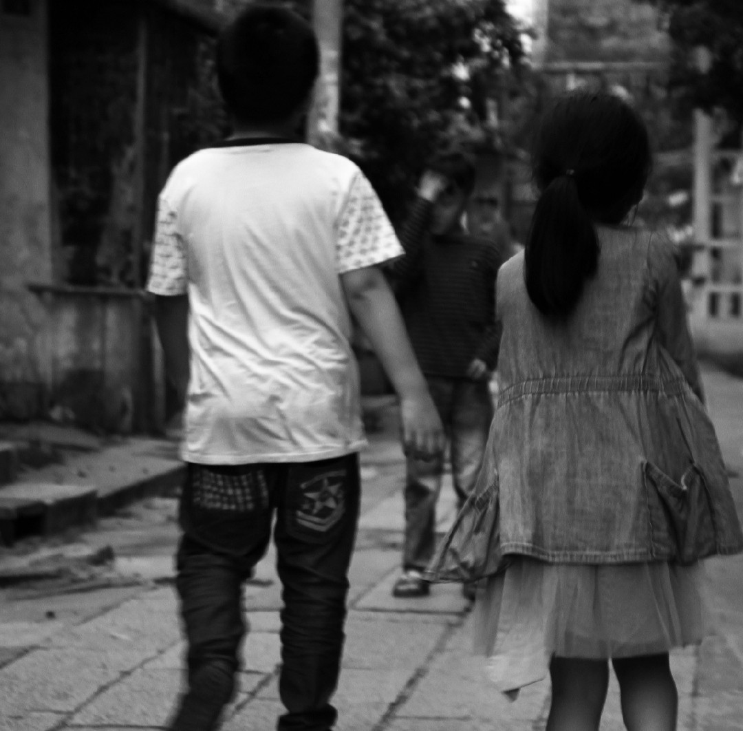 2009年，云南男子向表妹提亲遭拒，一气之下将其奸杀，还摔死其弟