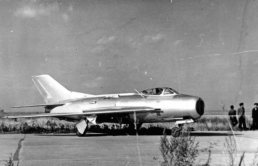 1974年，一只直径15米的间谍气球飘到河北，总理下令：务必击落