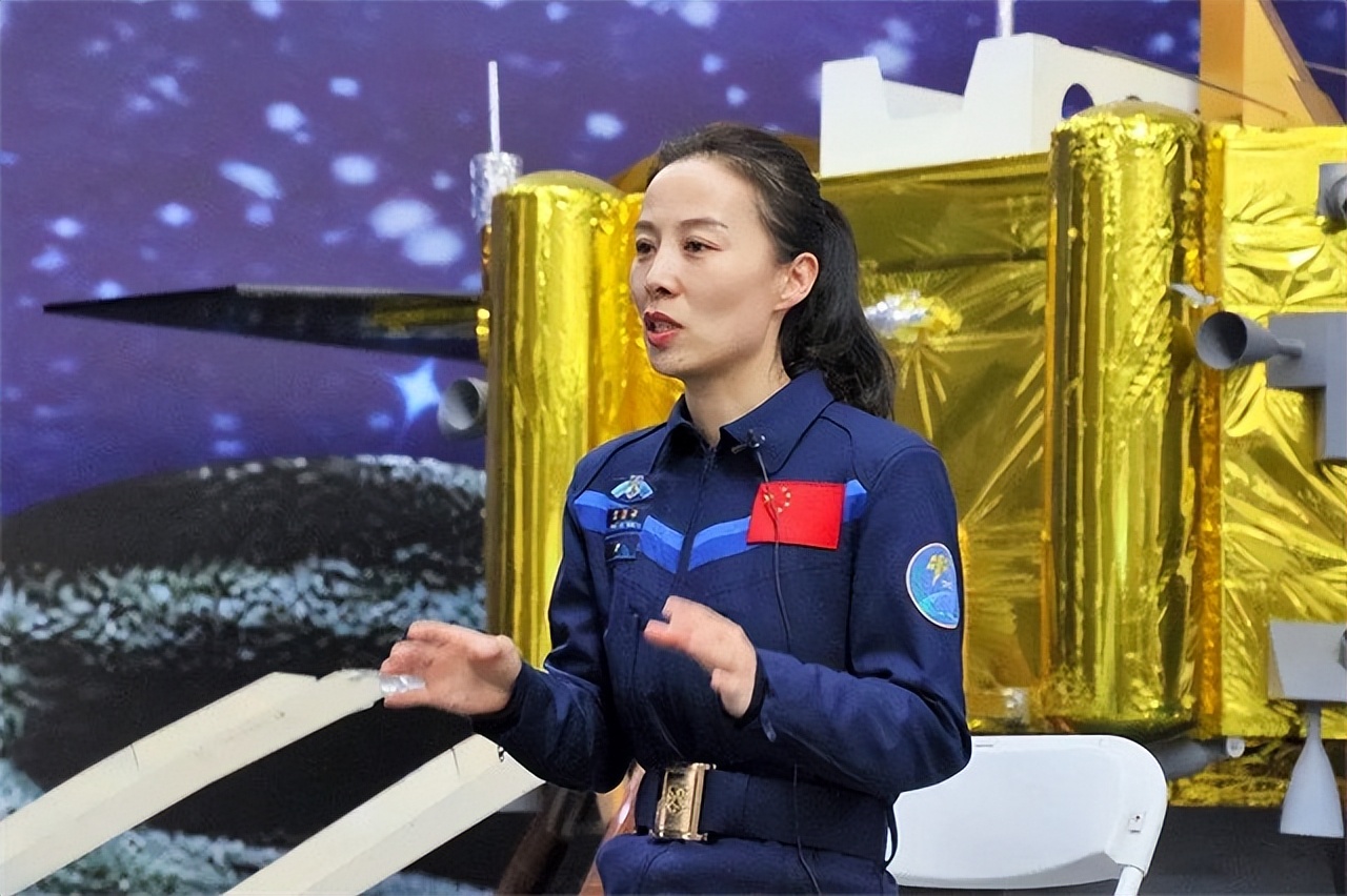 王亚平，一位漂亮的80后宇航员