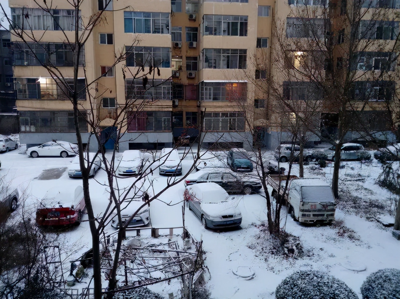 大范围雨雪天气即将来临，雨滴形成原理揭秘