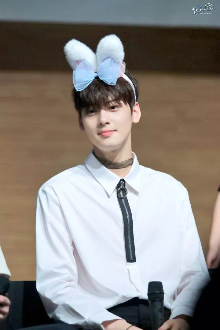 精选男明星壁纸合集｜秦霄贤｜白敬亭｜胡歌｜车银优｜陈立农