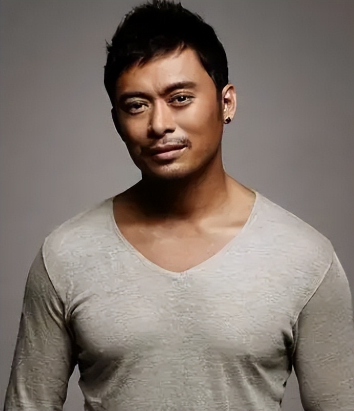 拥有“铜铃大眼”的10位男星，个个都是金刚眼，像开了大眼特效