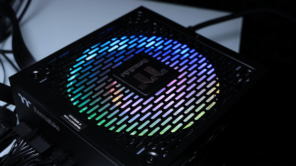 RGB 金牌电源，TT TOUGHPOWER GF1 ARGB 750W