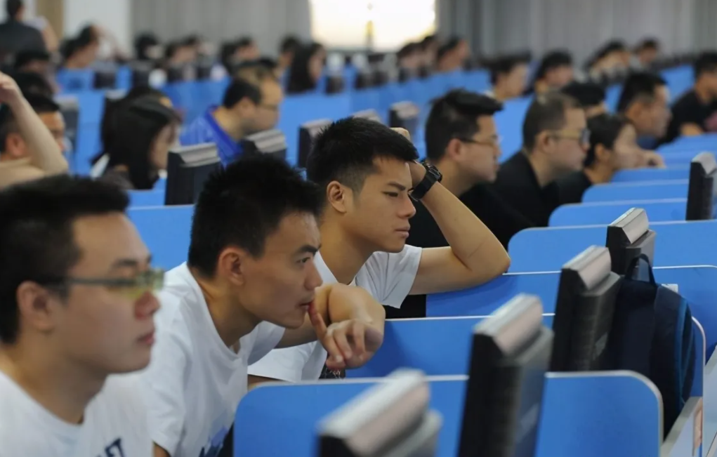 大学生考证“时间表”出炉，五月份可考种类繁多，没报名的快抓紧