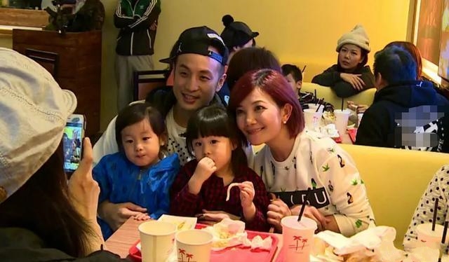 唐志中为大女儿庆生，11岁小蜜蜜身高快撵上妈妈，五官超像爸爸