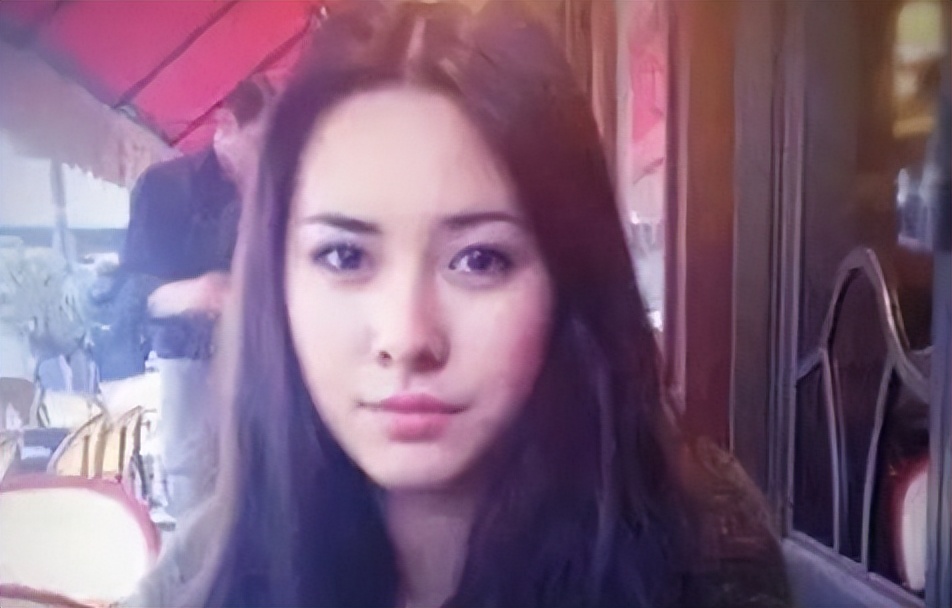 父亲是歪瓜裂枣，女儿却貌美如花？这10位星二代的长相好奇妙