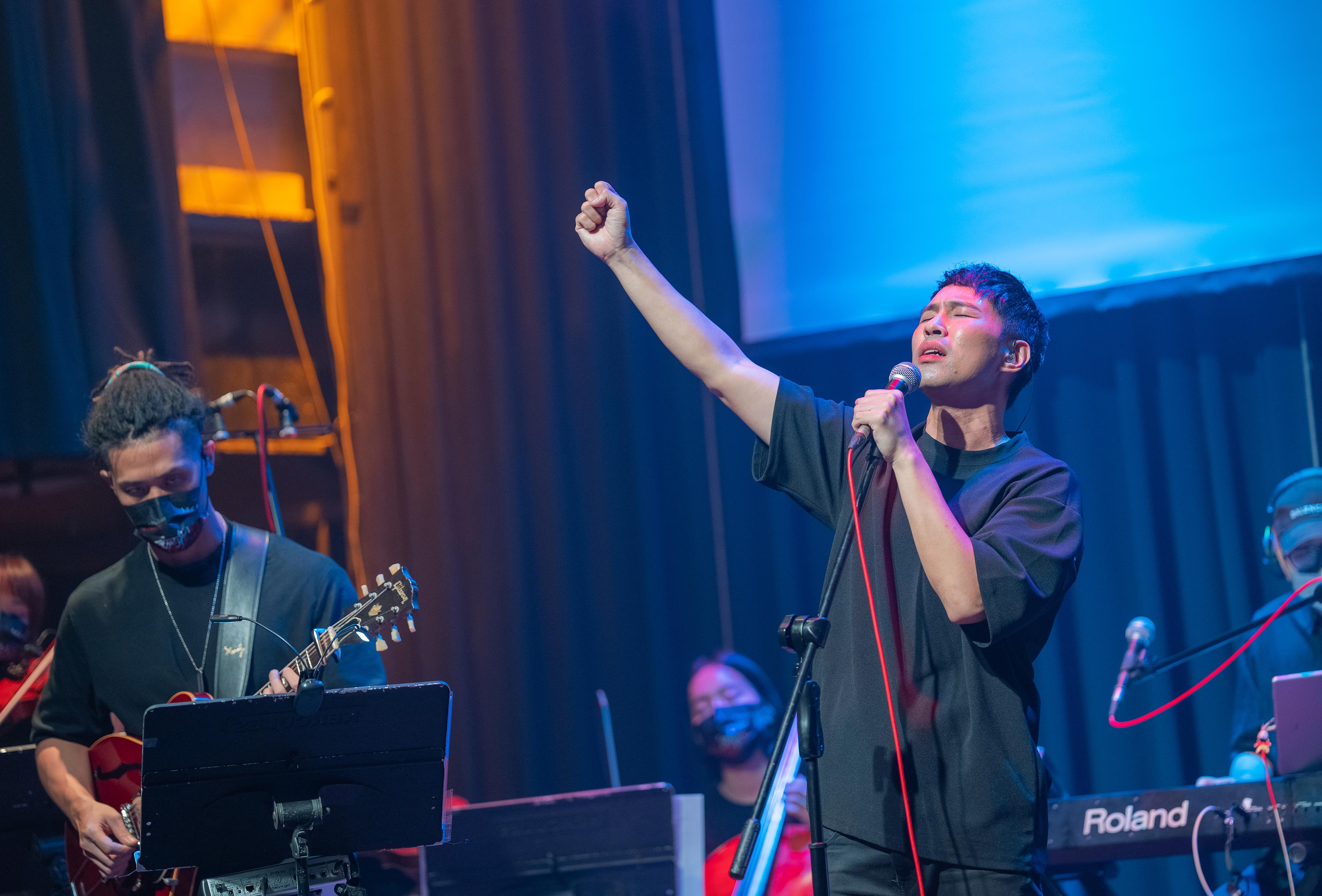 陈威全举办《垂死边缘，再任性一把》20周年纪念演唱会