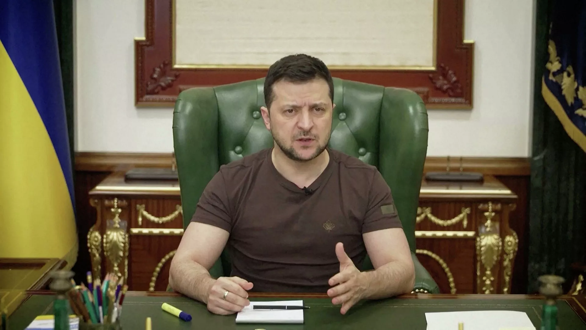 登上国际政治舞台的表演艺术家，泽连斯基绝不是第一人