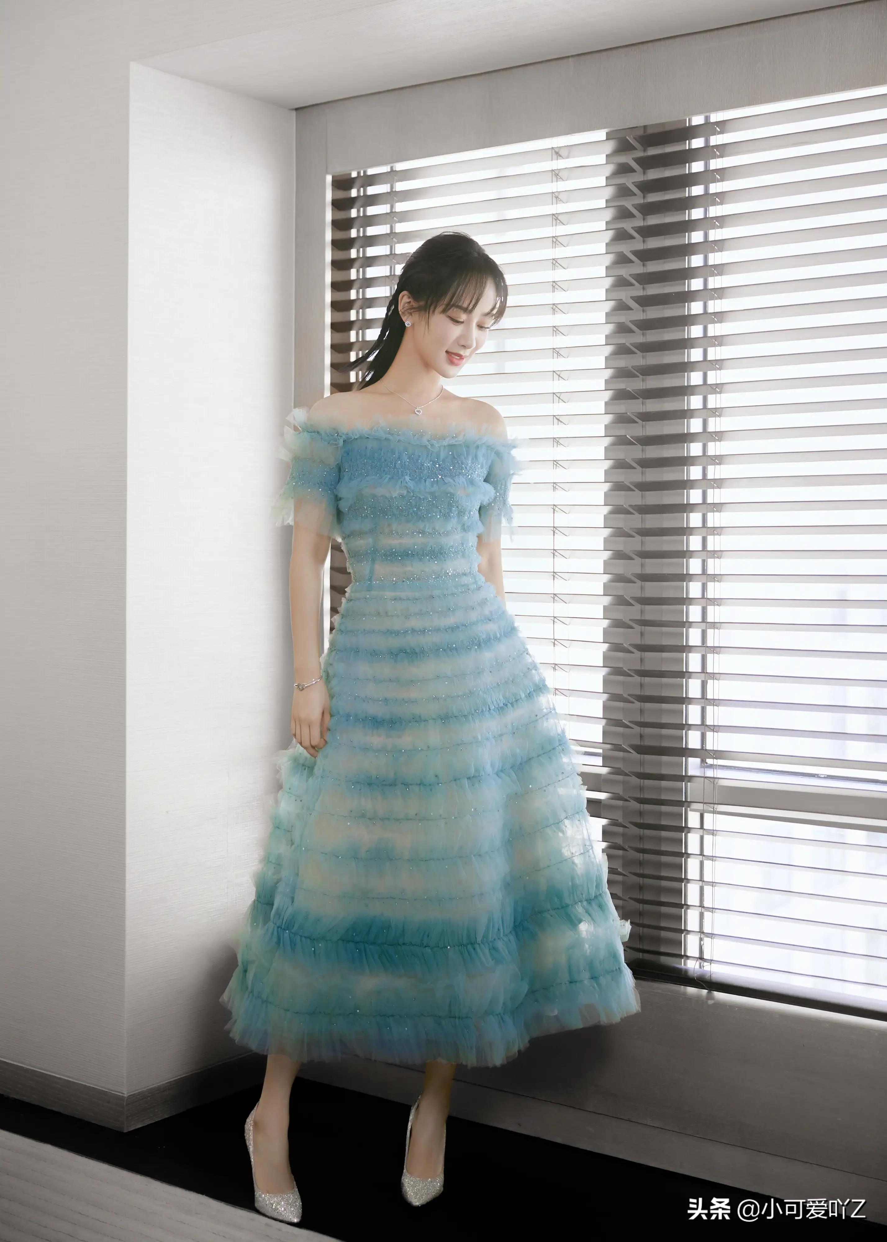 杨紫，美丽裙装，青春少女