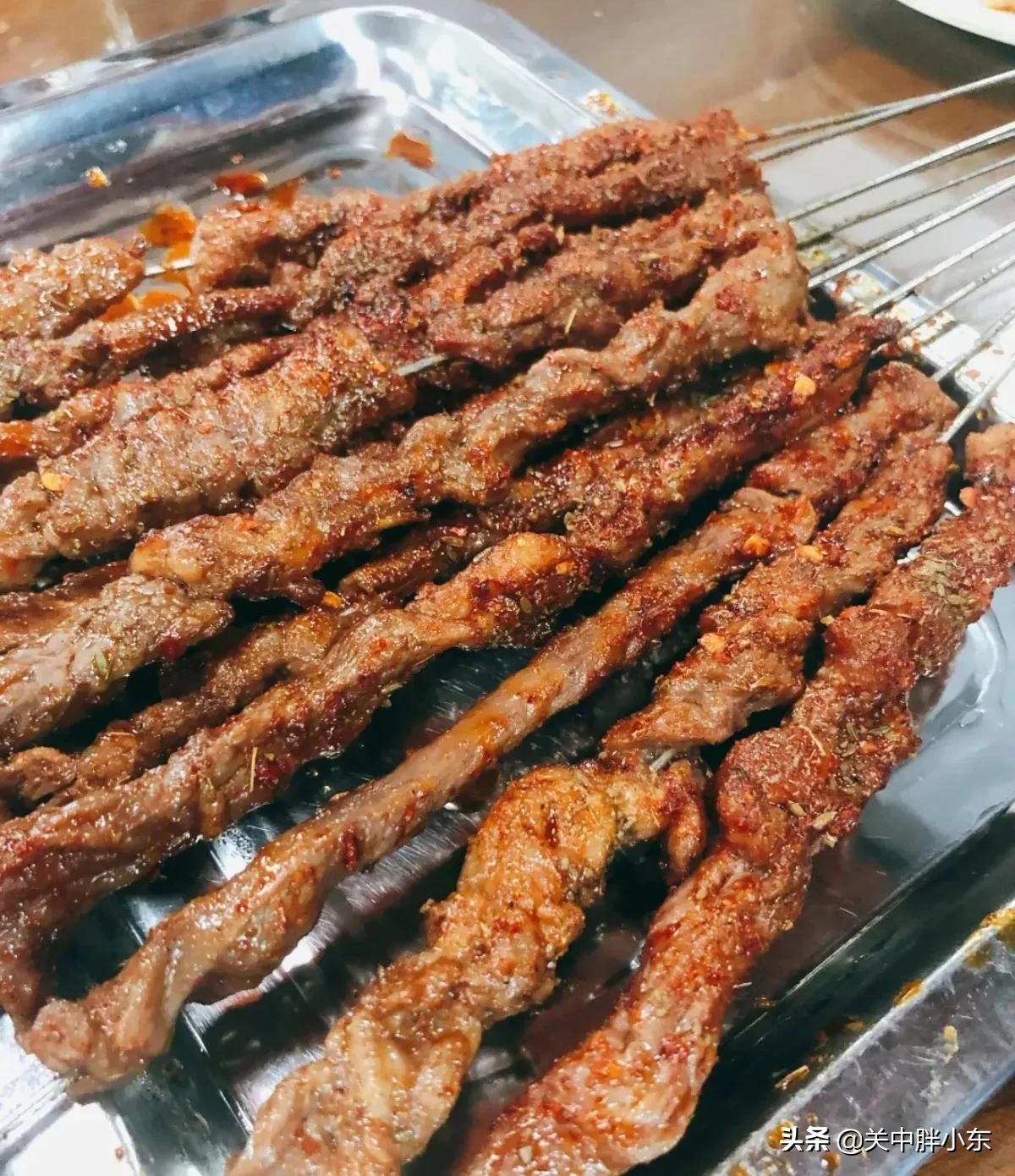 户县美食攻略，从早餐到晚餐，一天往返，口碑馆子和地摊，接地气