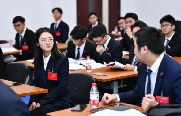 985名校生被退学，曾经的学霸沦为“肄业生”，多年努力付诸东流