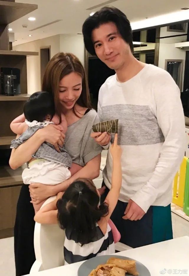 8位私生活混乱的明星，有人当街小便，有人待业在家，星途大毁