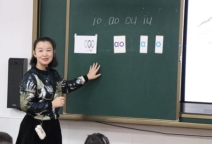 2022教師要進行“調資”，取消基本工資標準10%？薪資卻不降反升