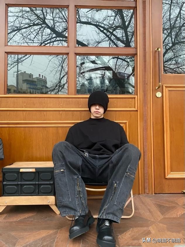 身高不到180的男生，少穿这3双鞋吧！邋遢显矮，不招女生喜欢