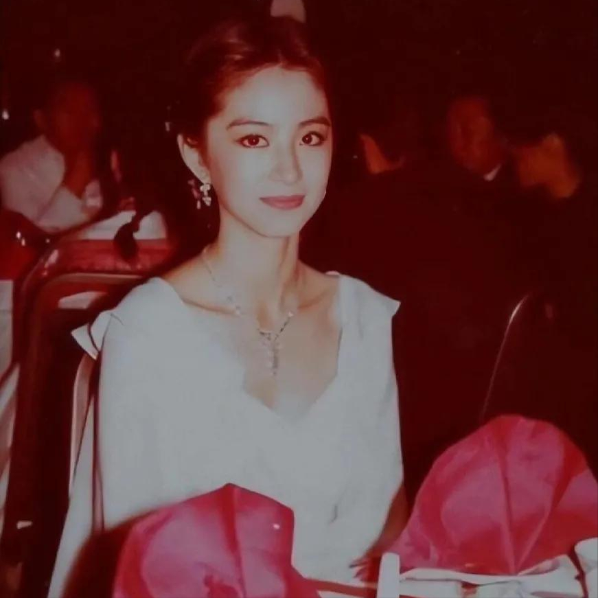 有一种“自卑”叫我好丑，这4位女星都不照镜子的吗？